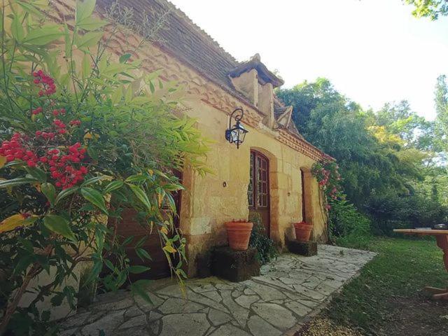 Domaine De La Barde Apartments In The Old Walnut Mill And Forge Le Bugue Exteriör bild